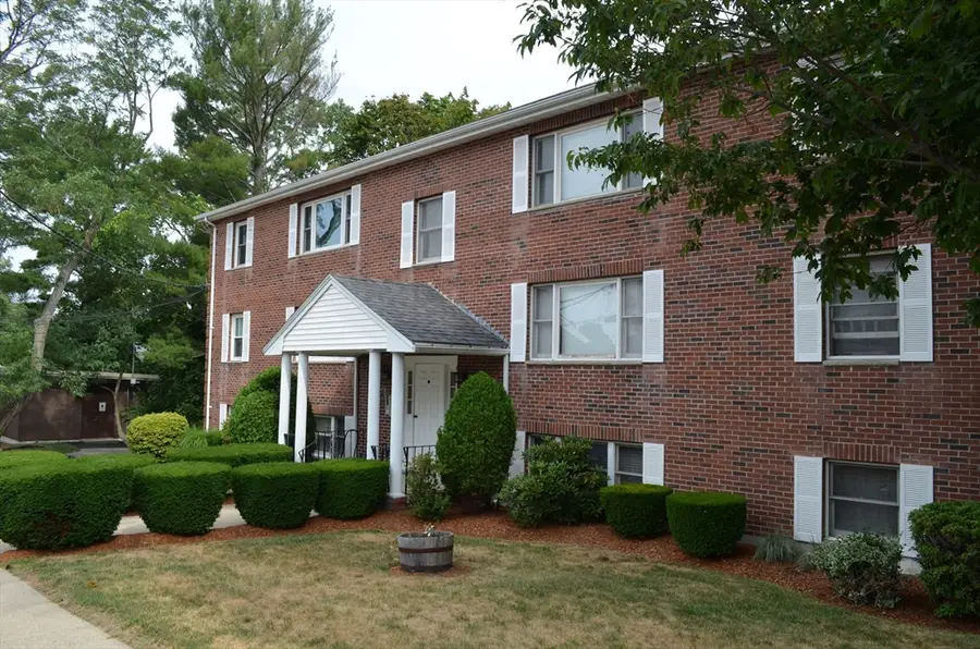 22 Roosevelt Rd #4, Quincy, MA 02169 - #3