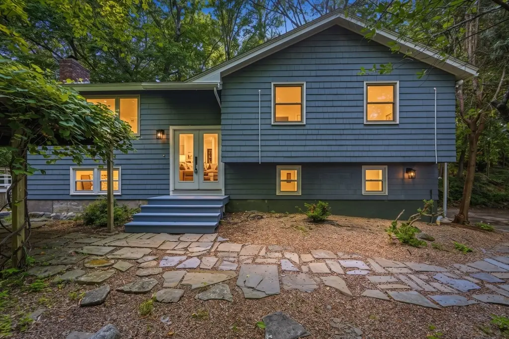 7 Hillcrest Dr, Acton, MA 01720 - #1