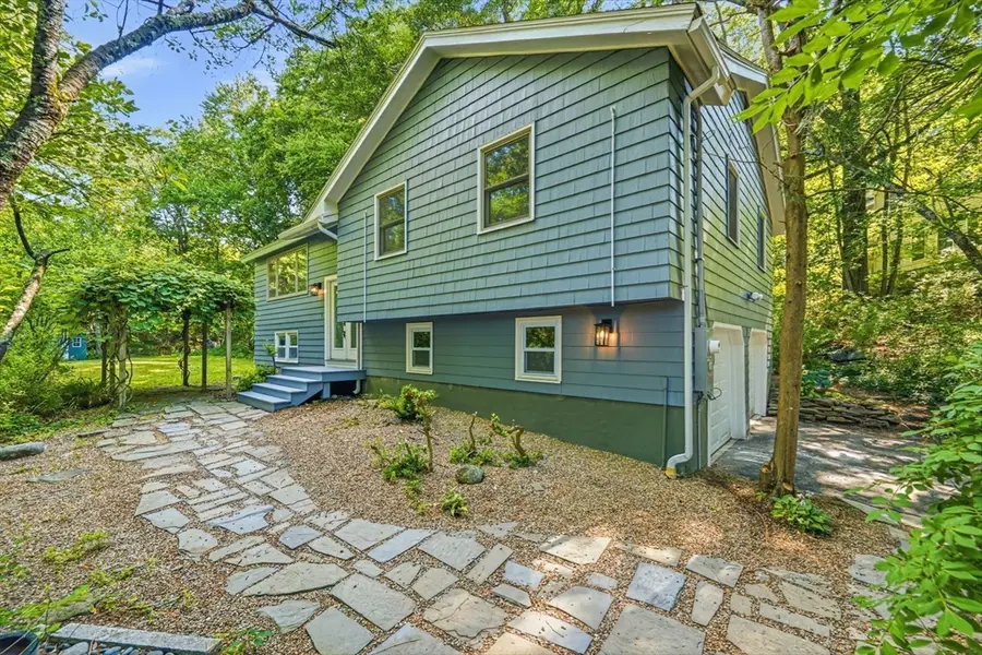 7 Hillcrest Dr, Acton, MA 01720 - #2