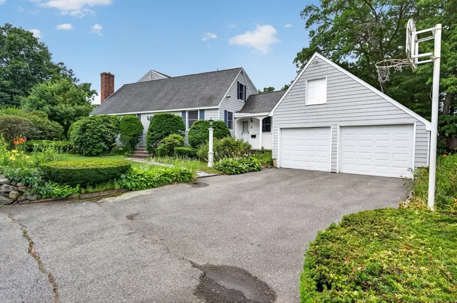 8 Marion Ave, Andover, MA 01810 - #2