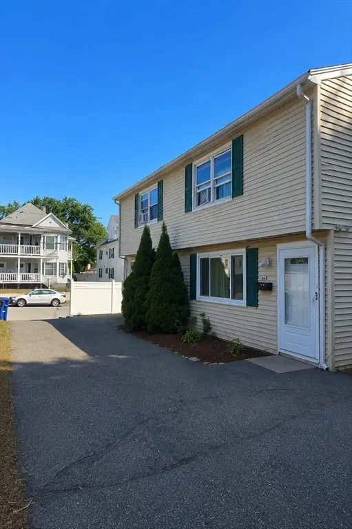128-128A Bowdoin St, Lawrence, MA 01843