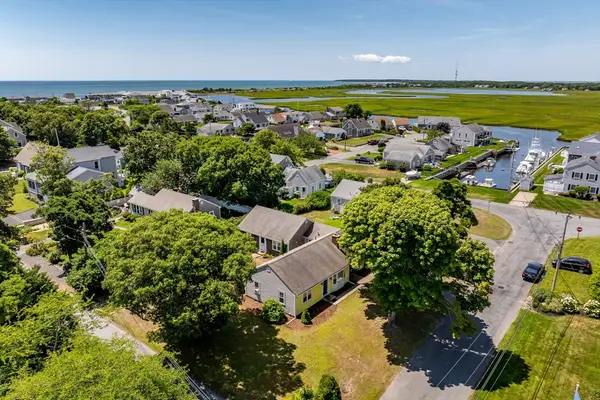 11 Gateway St #1, Yarmouth, MA 02664