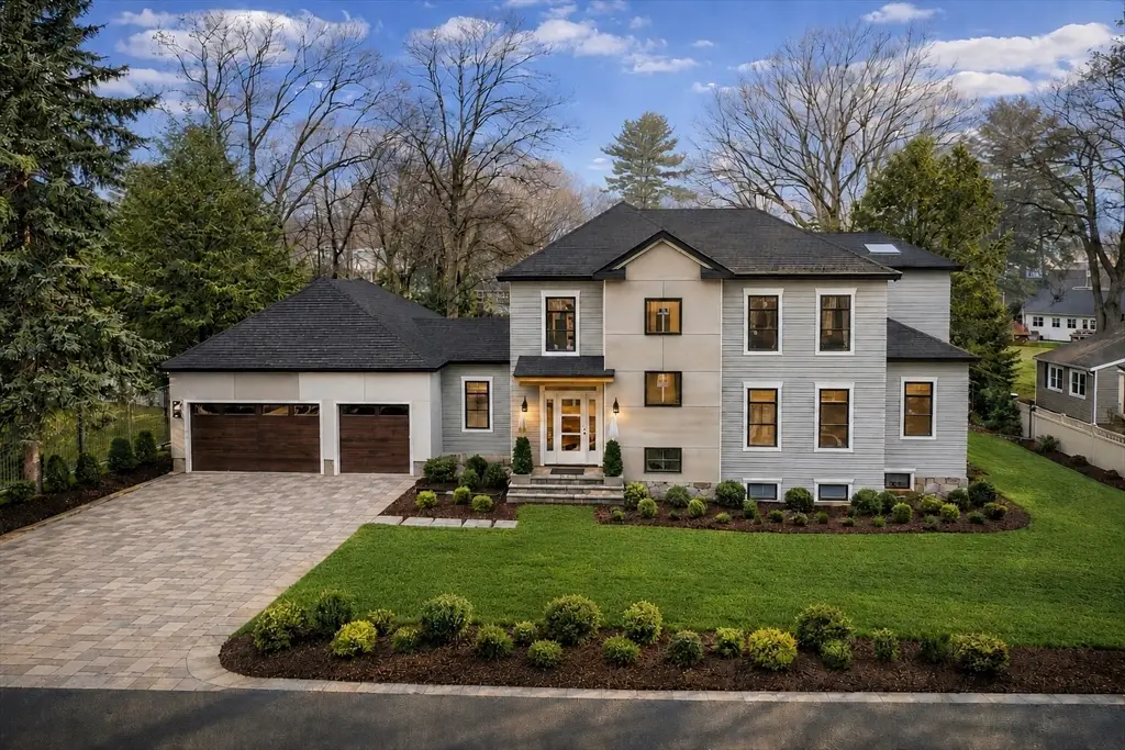 23 Lantern Ln, Arlington, MA 02474 - #1