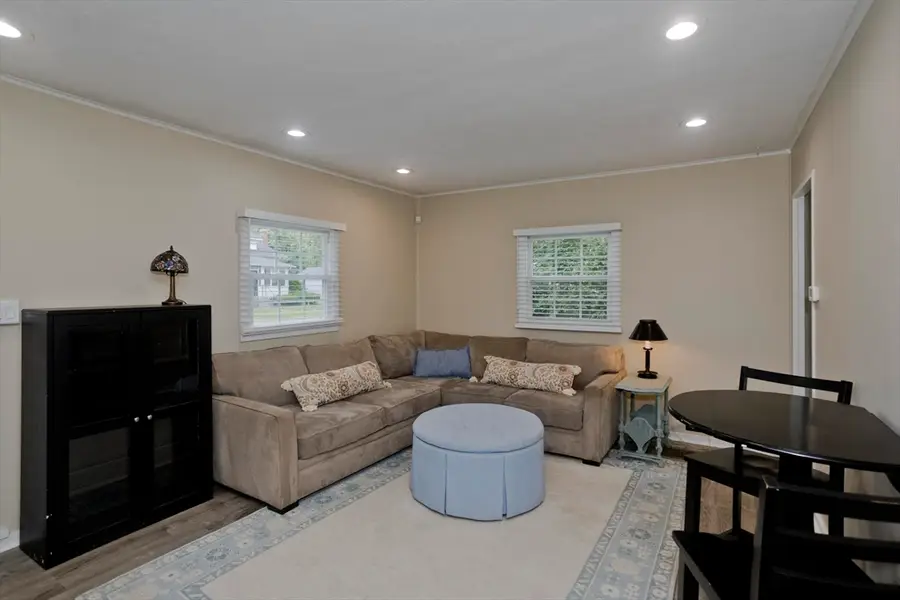 29 Lawnwood Ave, Longmeadow, MA 01106 - #3