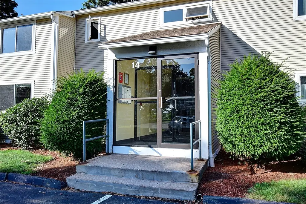 14 Arbor Way #B, Holyoke, MA 01040 - #1