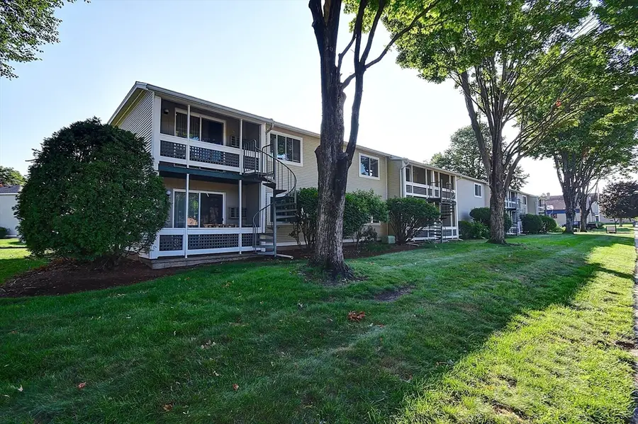 14 Arbor Way #B, Holyoke, MA 01040 - #3