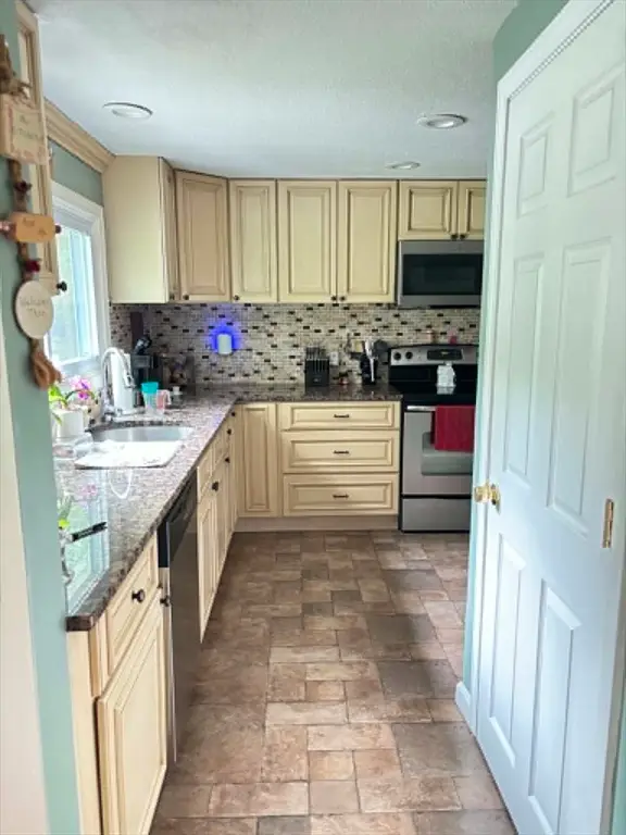 414 Partridgeville Rd, Athol, MA 01331 - #3