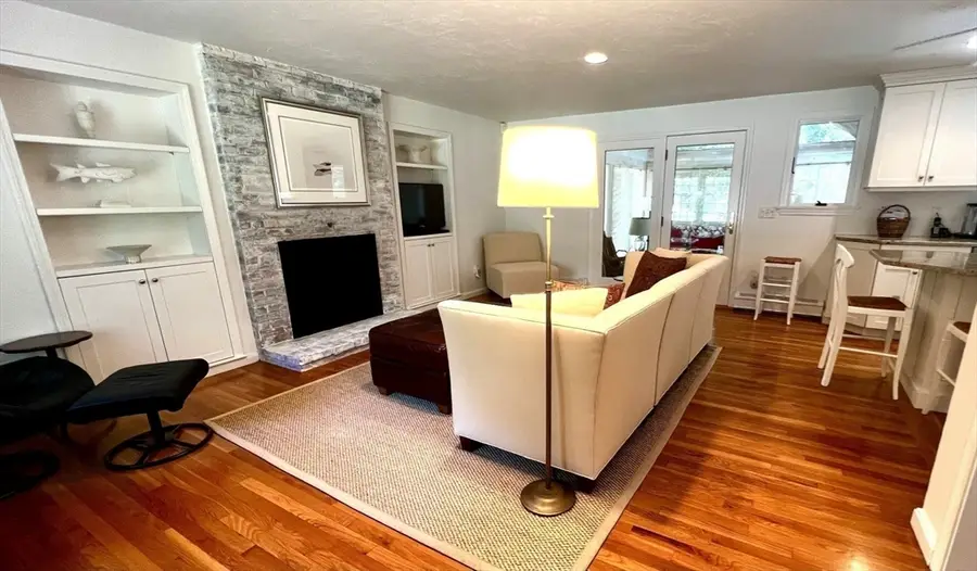 263 Oxford Dr, Cotuit, MA 02635 - #3