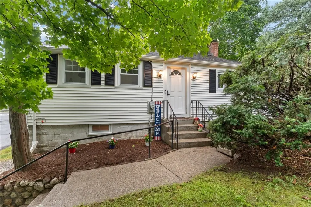 19 Bennett St, Wrentham, MA 02093 - #1