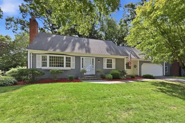 73 Duxbury Lane, Longmeadow, MA 01106