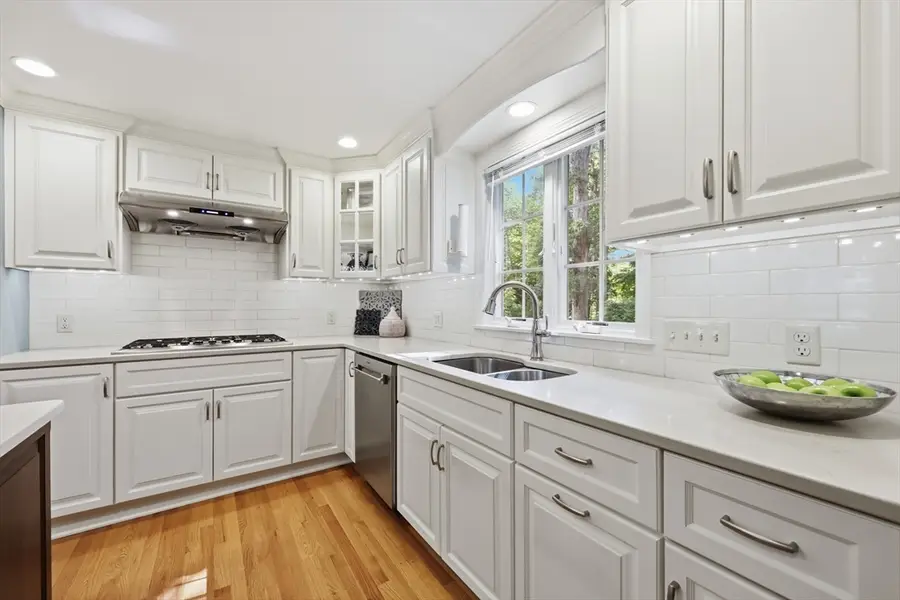 73 Duxbury Lane, Longmeadow, MA 01106 - #3