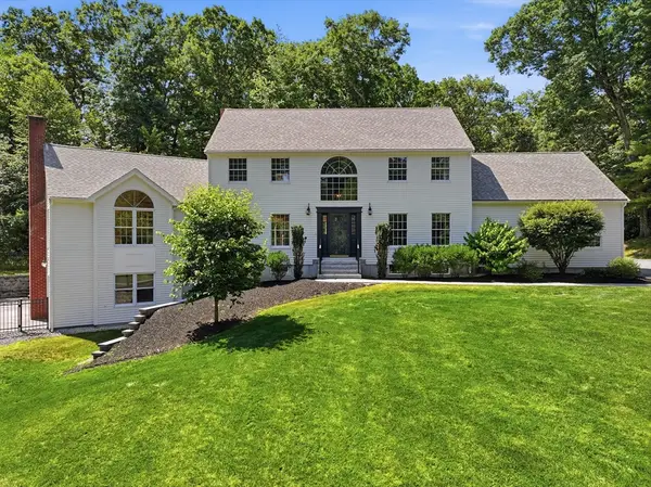 14 Stub Toe Lane, Southborough, MA 01772