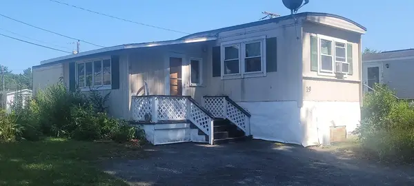 300 Nathan Ellis Hwy #19, Mashpee, MA 02649