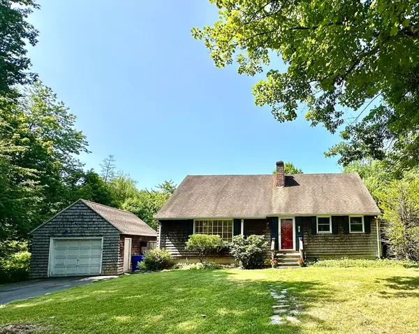23 South Mount Holyoke Dr, Amherst, MA 01002