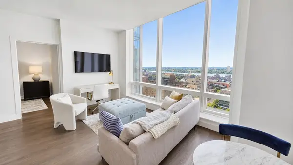 430 Stuart St #21D, Boston, MA 02116