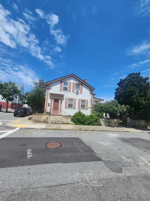 33 Madison St, New Bedford, MA 02740