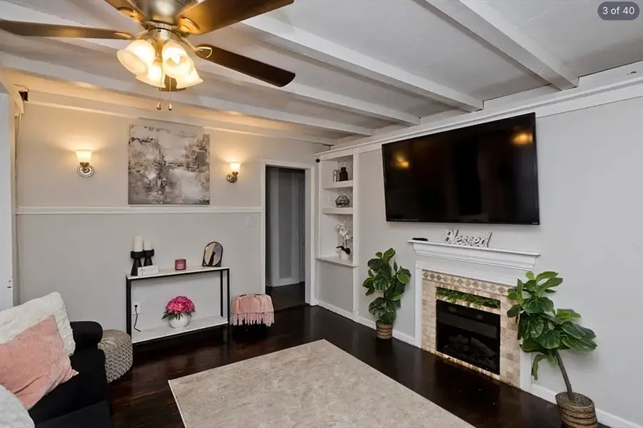 47 Taylor St, Holyoke, MA 01040 - #3