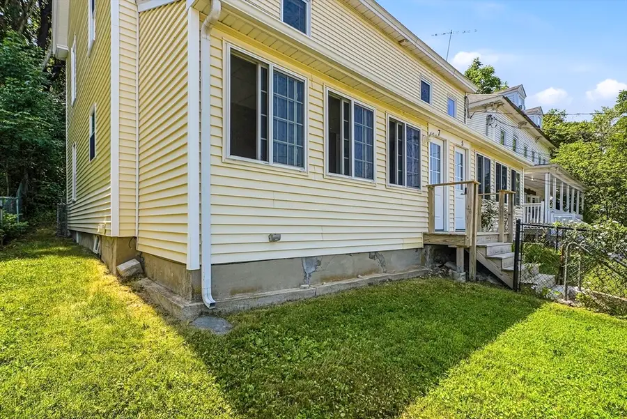 5-7 Oak St, Clinton, MA 01510 - #3