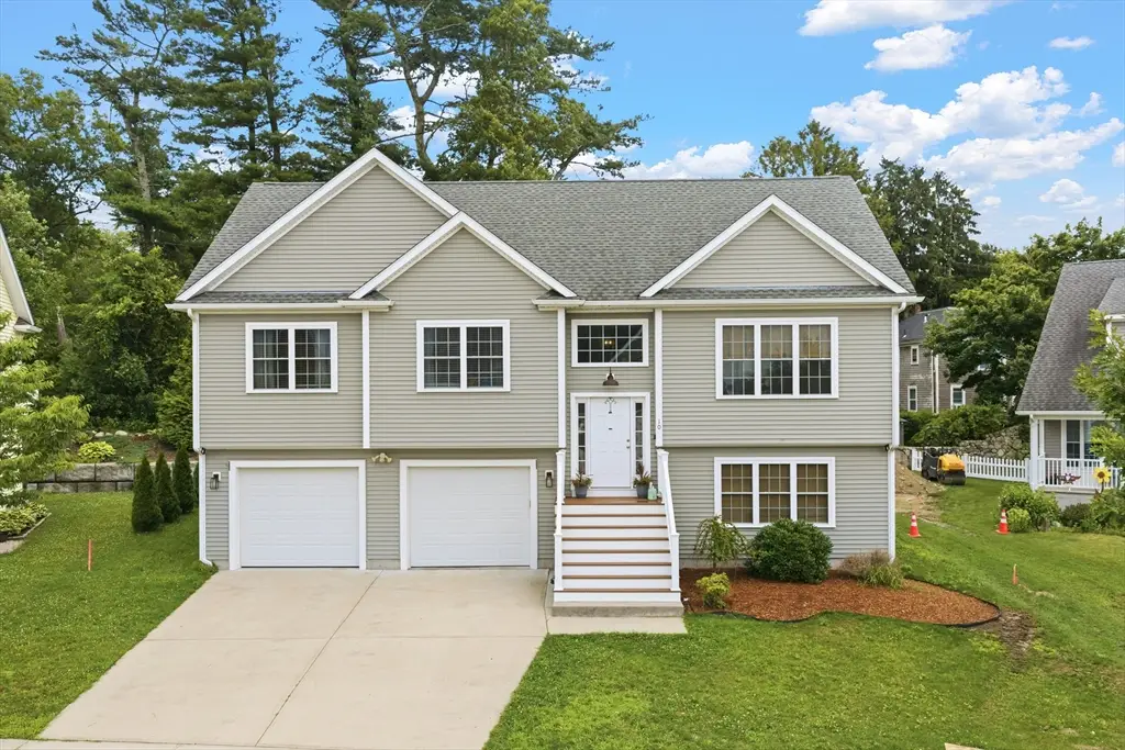 10 Carousel Ter, Dartmouth, MA 02747 - #1