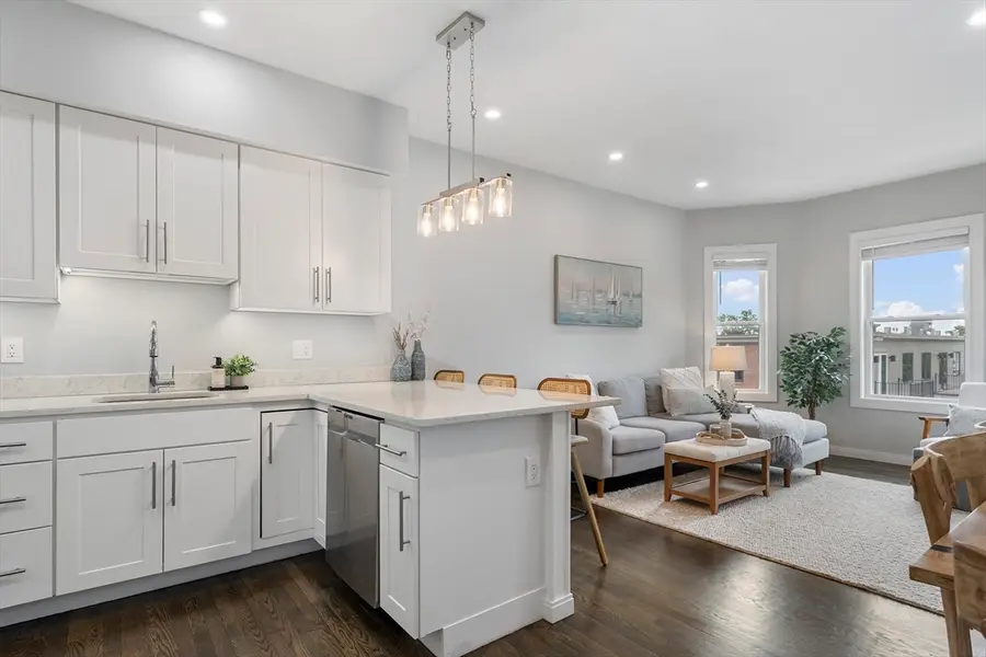 804 E 6th St #2, Boston, MA 02127 - #3