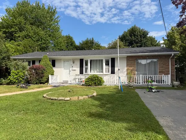 6 Eddy St, Fairhaven, MA 02719