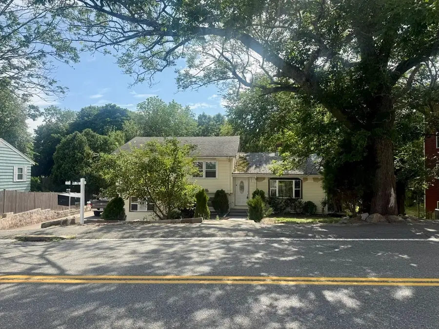 237 Summer St, Brockton, MA 02302 - #3
