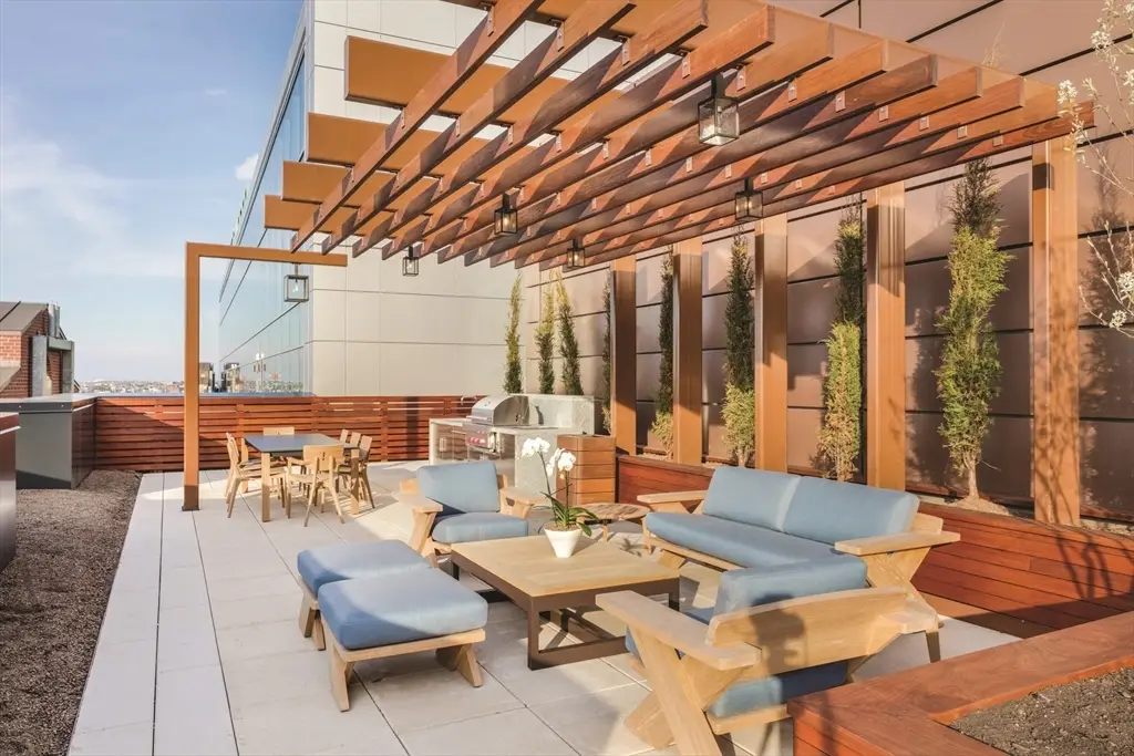 100 Lovejoy Wharf #5 N, Boston, MA 02114 - #1