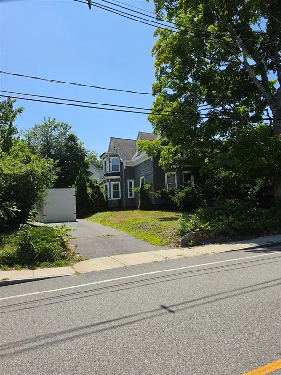 58 Stetson St, Bridgewater, MA 02324