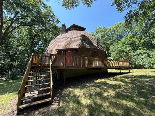 480 Paine Rd, North Attleboro, MA 02760