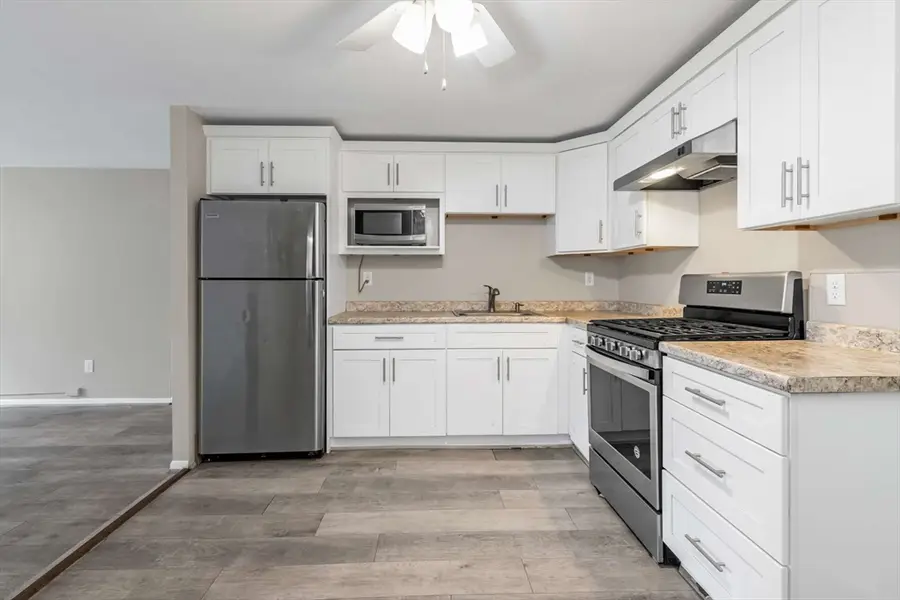 9 Cross St #7, North Chelmsford, MA 01863 - #2
