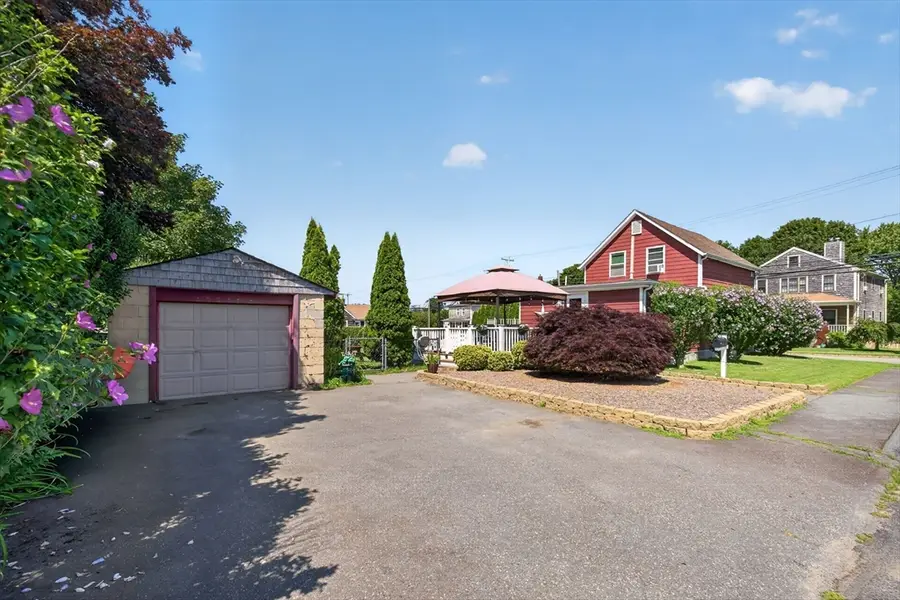 117 Bridge St, Fairhaven, MA 02719 - #3