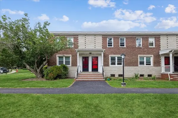 48 Newman Rd #48, Malden, MA 02148