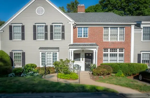 409 Old Country #409, Wenham, MA 01984