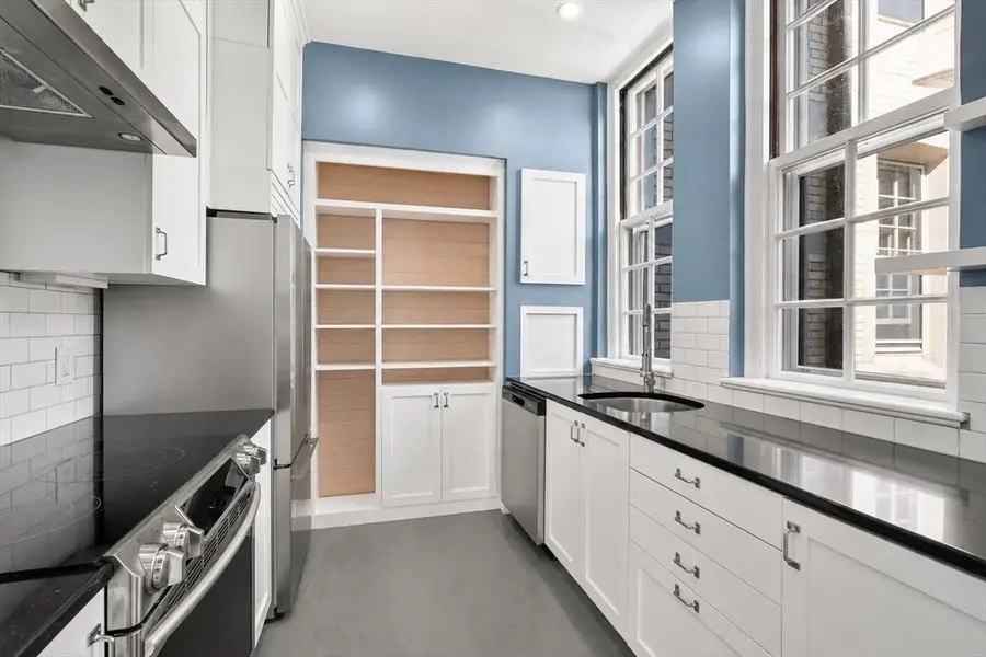 65 Glen Rd #H4, Brookline, MA 02445 - #3