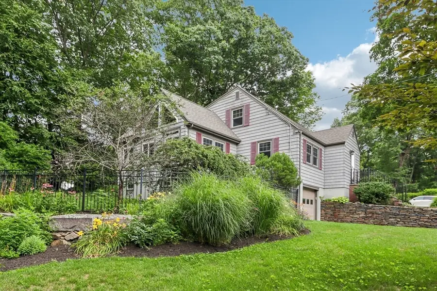 8 Foster St, Oxford, MA 01540 - #3