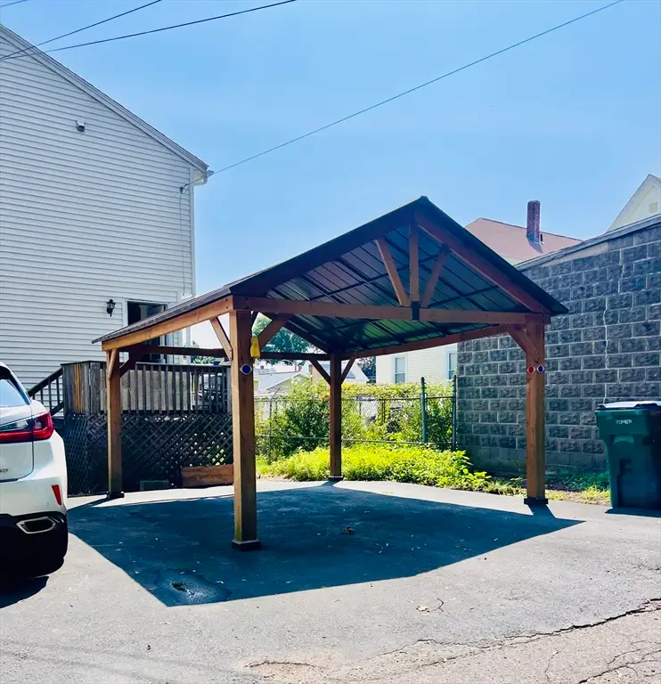 82 E St #B, Lowell, MA 01851 - #3