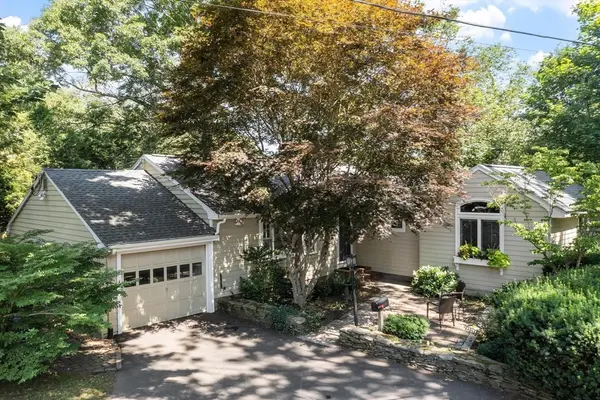 5 Hemlock Street, Beverly, MA 01915