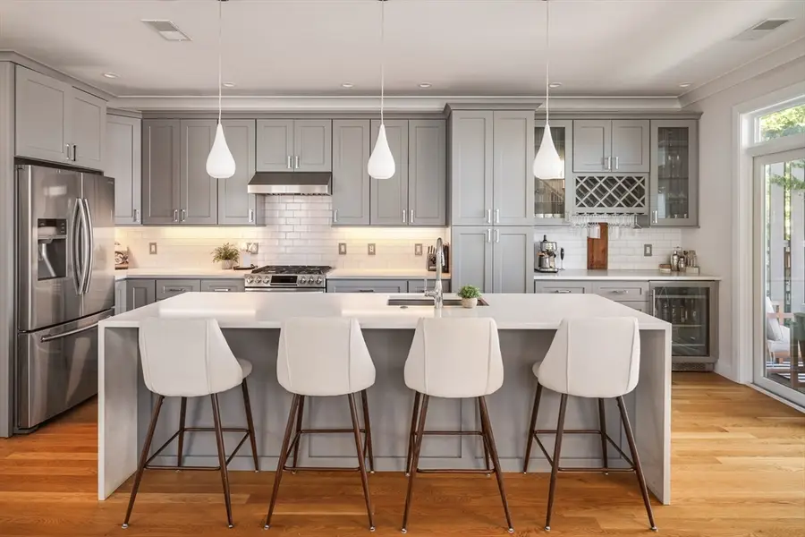 854 E Broadway St #3, Boston, MA 02127 - #3