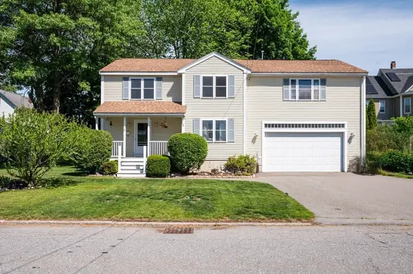 11 Fleming St, Lowell, MA 01851