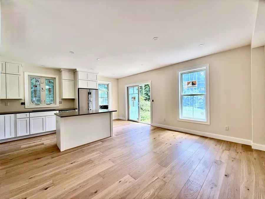 94 Lyman Rd #B, Northampton, MA 01060 - #2