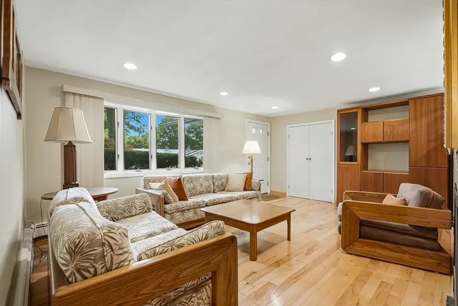 57 Prior Dr, Framingham, MA 01701 - #2