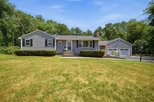 737 North St, Tewksbury, MA 01876