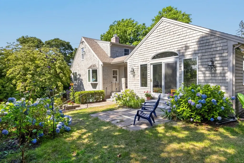 72 Smith St, Chatham, MA 02633 - #1