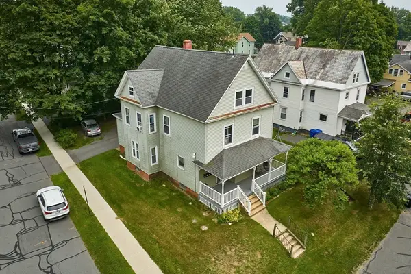 135 School St, Greenfield, MA 01301