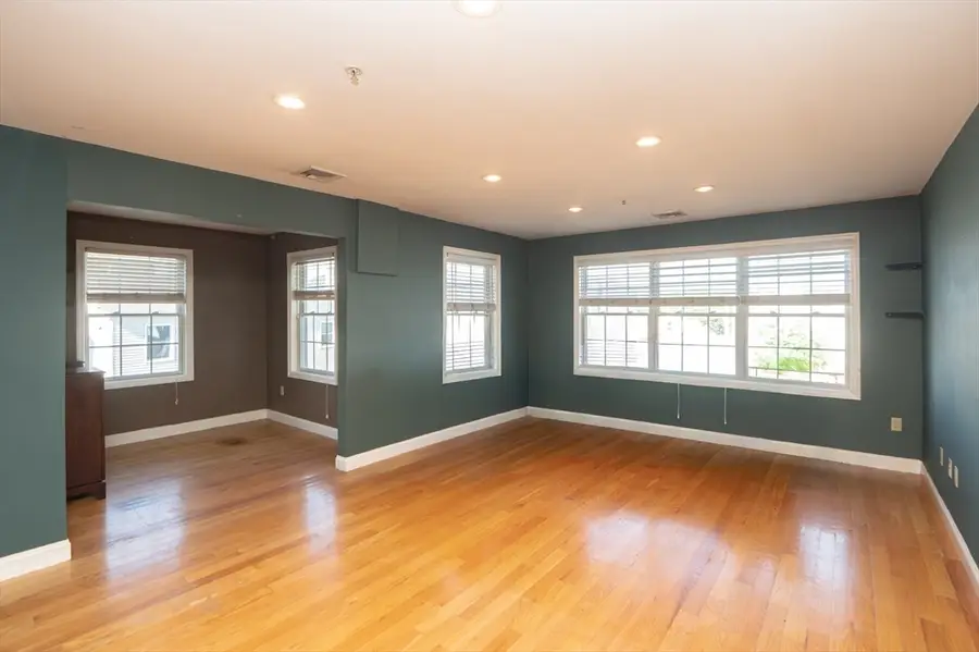 48 Federal St #206, Beverly, MA 01915 - #3
