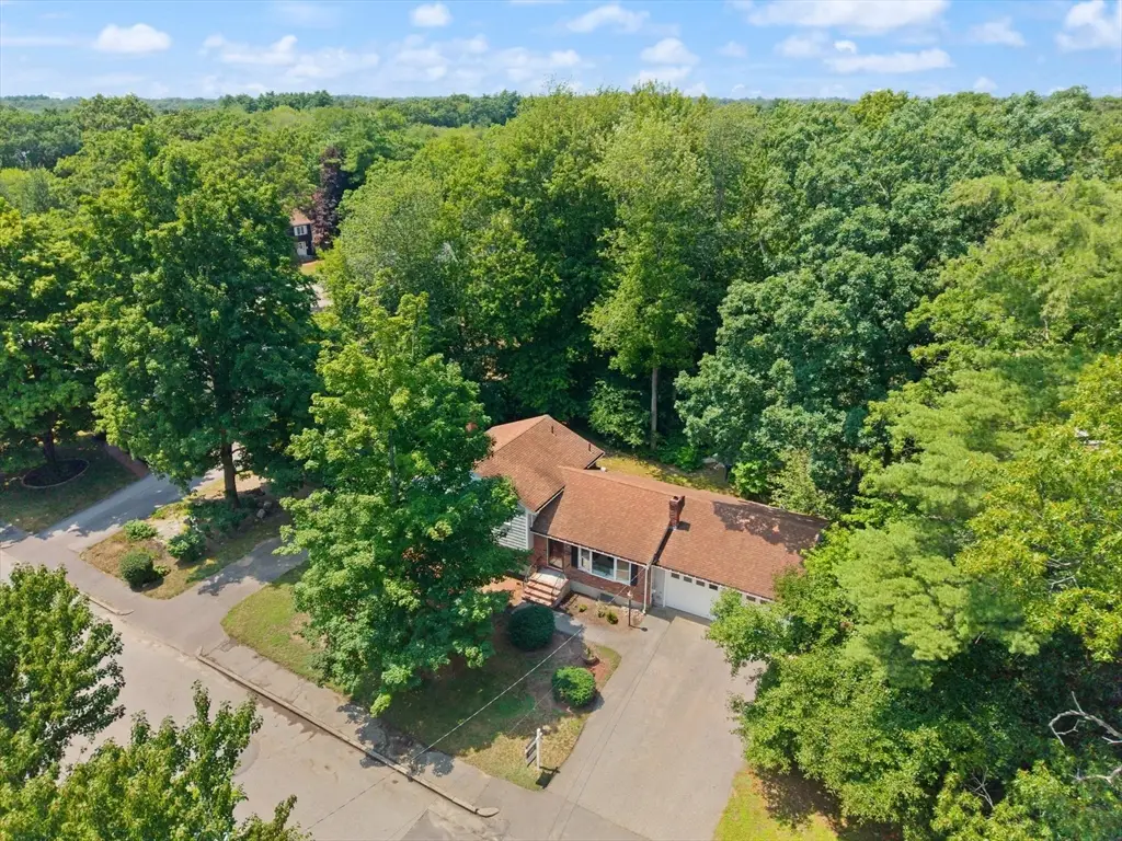 35 Rustic Dr, Weymouth, MA 02190 - #1
