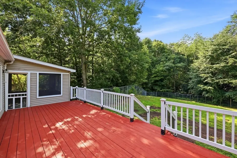 705 General Knox Rd, Russell, MA 01071 - #3
