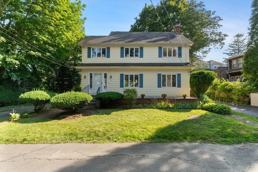 17 Preston Beach Rd, Marblehead, MA 01945 - #2