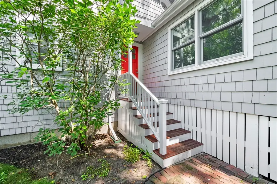 8 Risley Rd, Marblehead, MA 01945 - #2