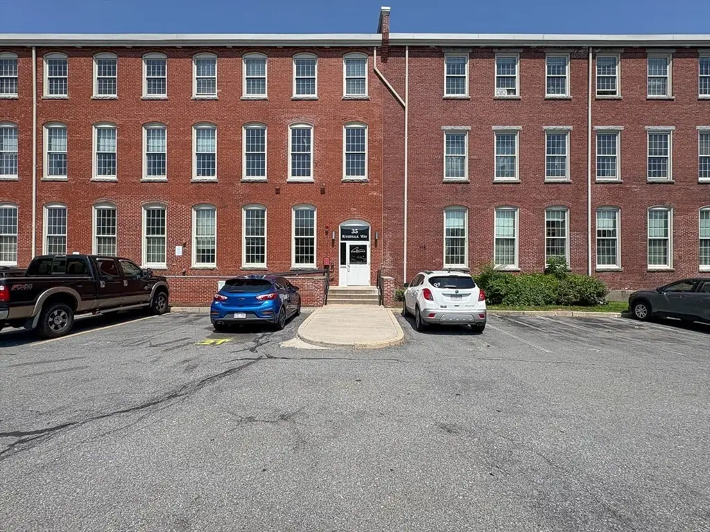 35 Riverwalk Way #R222, Lowell, MA 01854 - #1